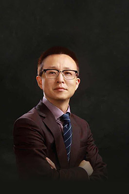 李育新
