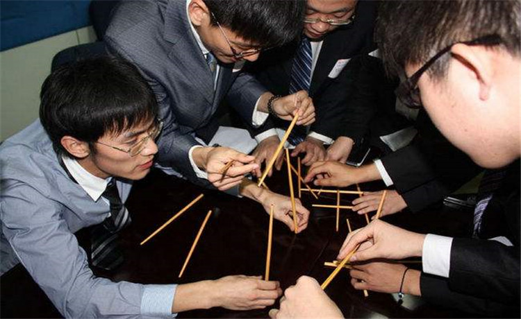 破冰游戏 - 步步为营